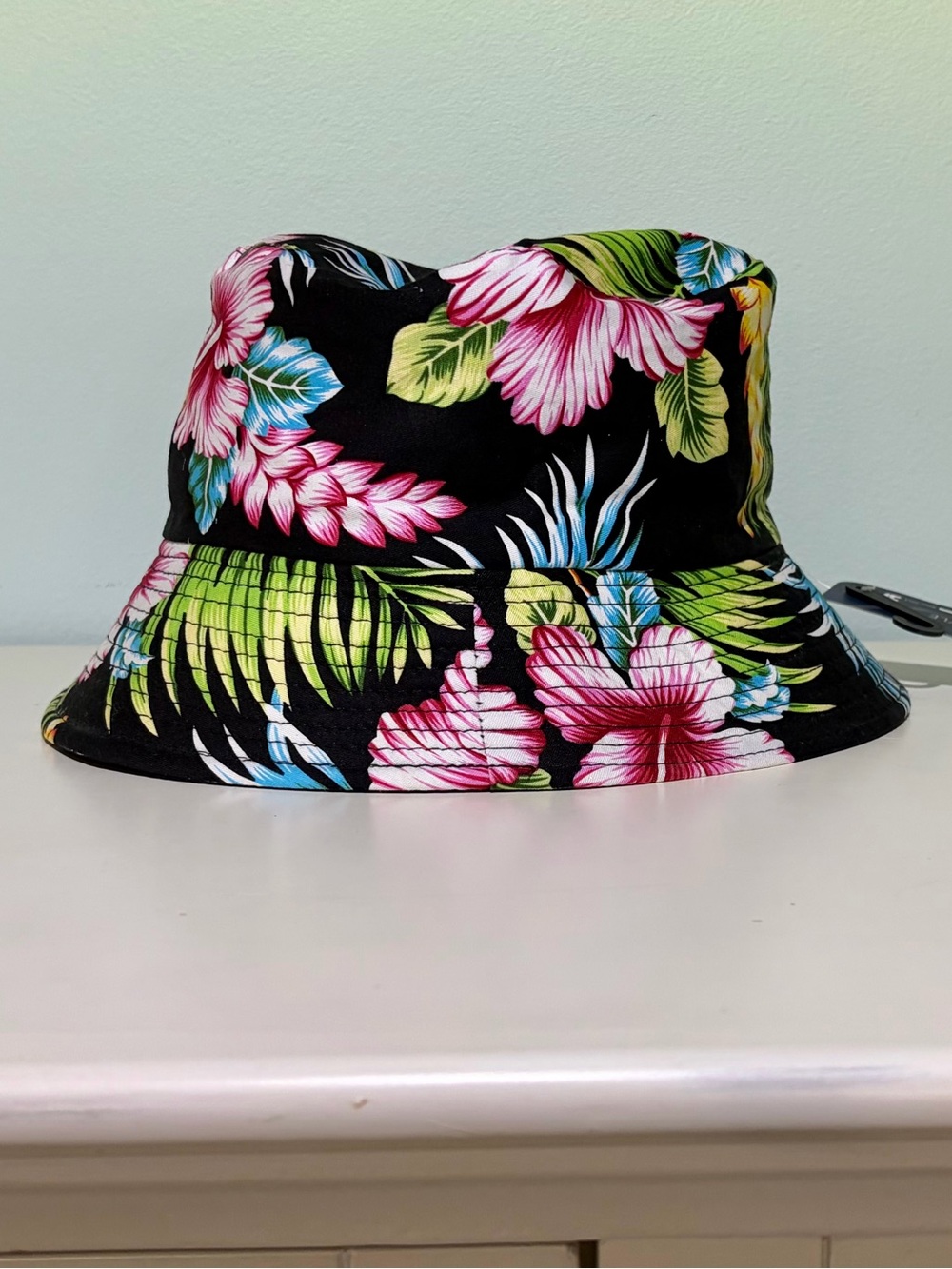 NWT Ladies Black Tropical Floral Bucket Hat - Pink & Green Flowers
